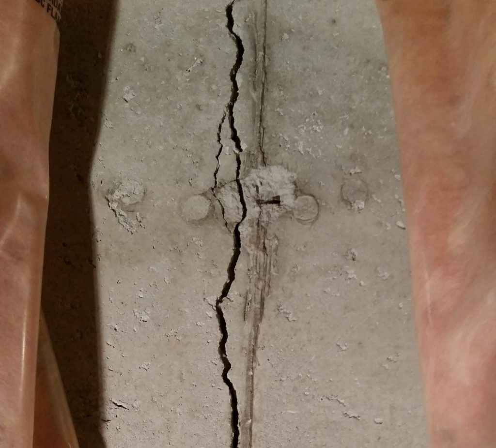 Wide foundation crack