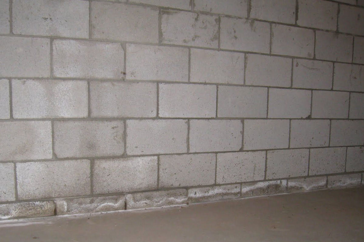 How to fix a leaking cinder block foundation wall - block wall leak repair
