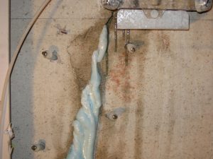 Polyurethane crack injection